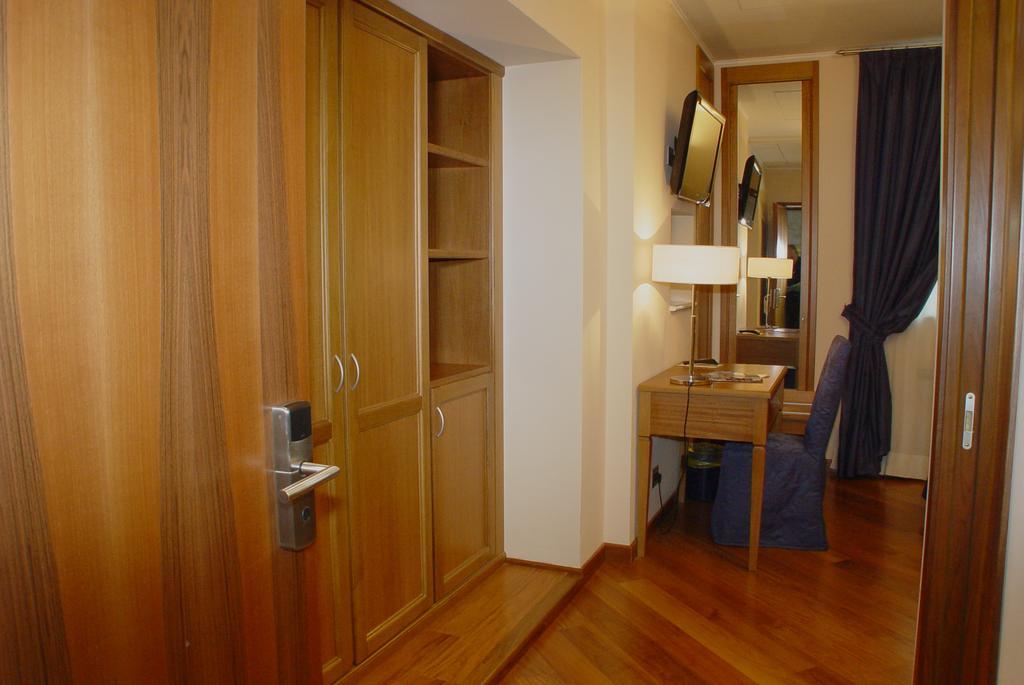 Hotel Iris Genova Camera foto