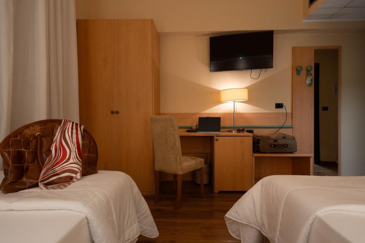Hotel Iris Genova Esterno foto