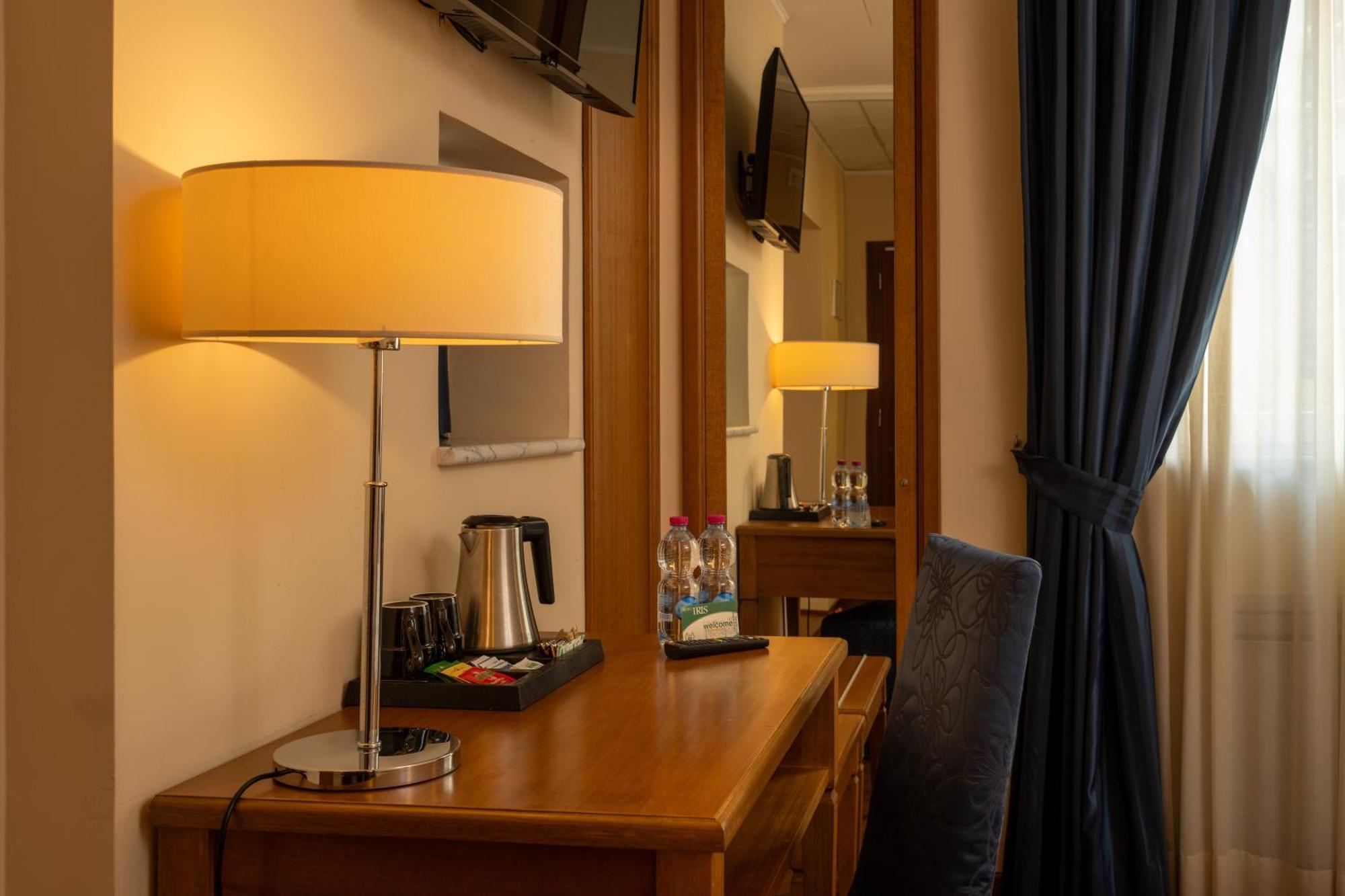 Hotel Iris Genova Esterno foto