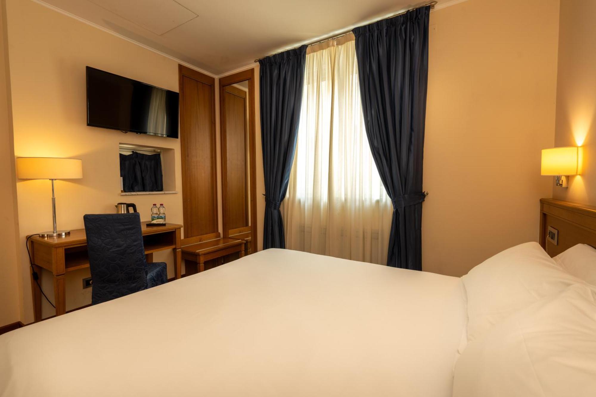 Hotel Iris Genova Esterno foto