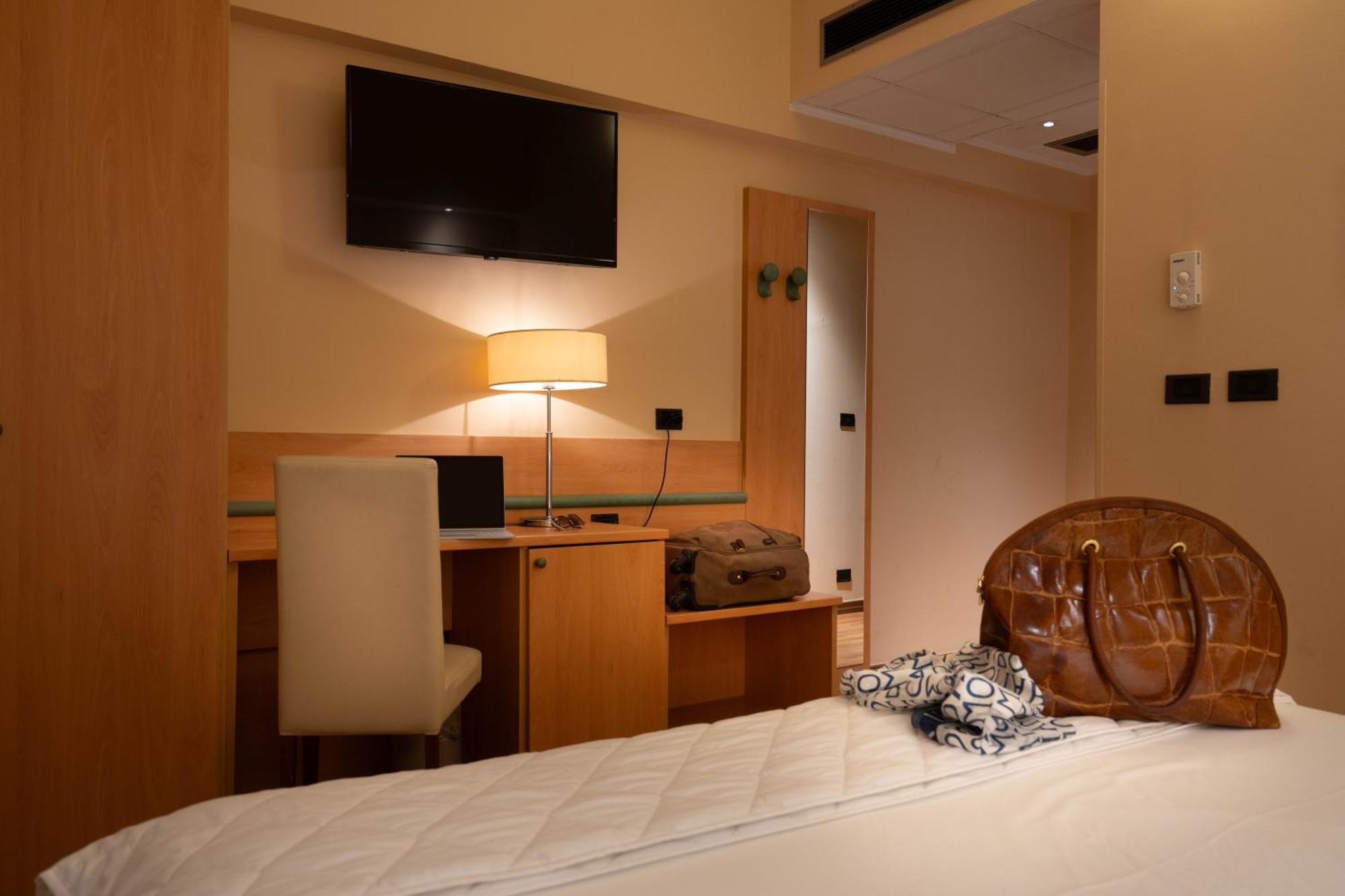 Hotel Iris Genova Esterno foto