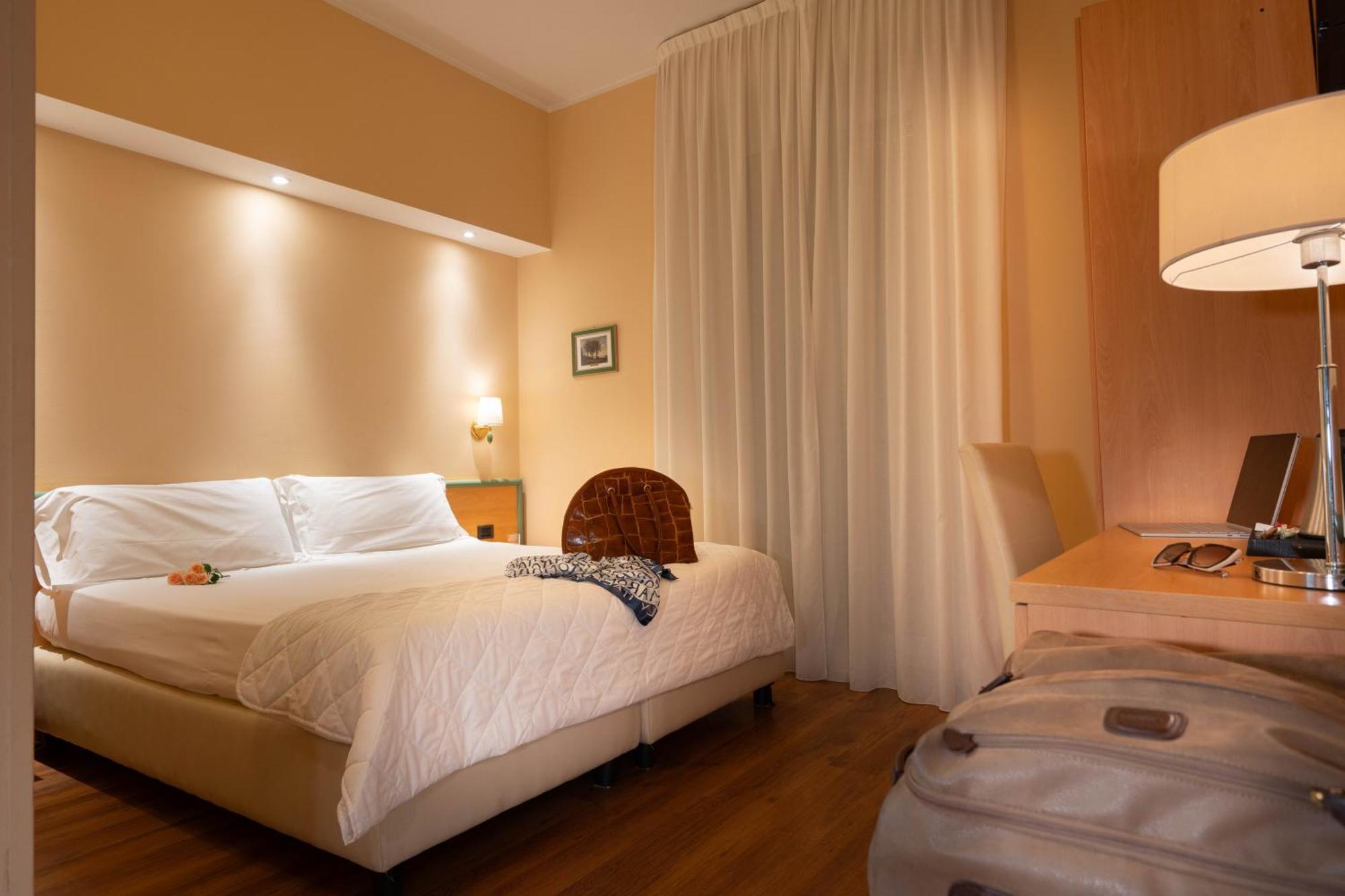 Hotel Iris Genova Esterno foto