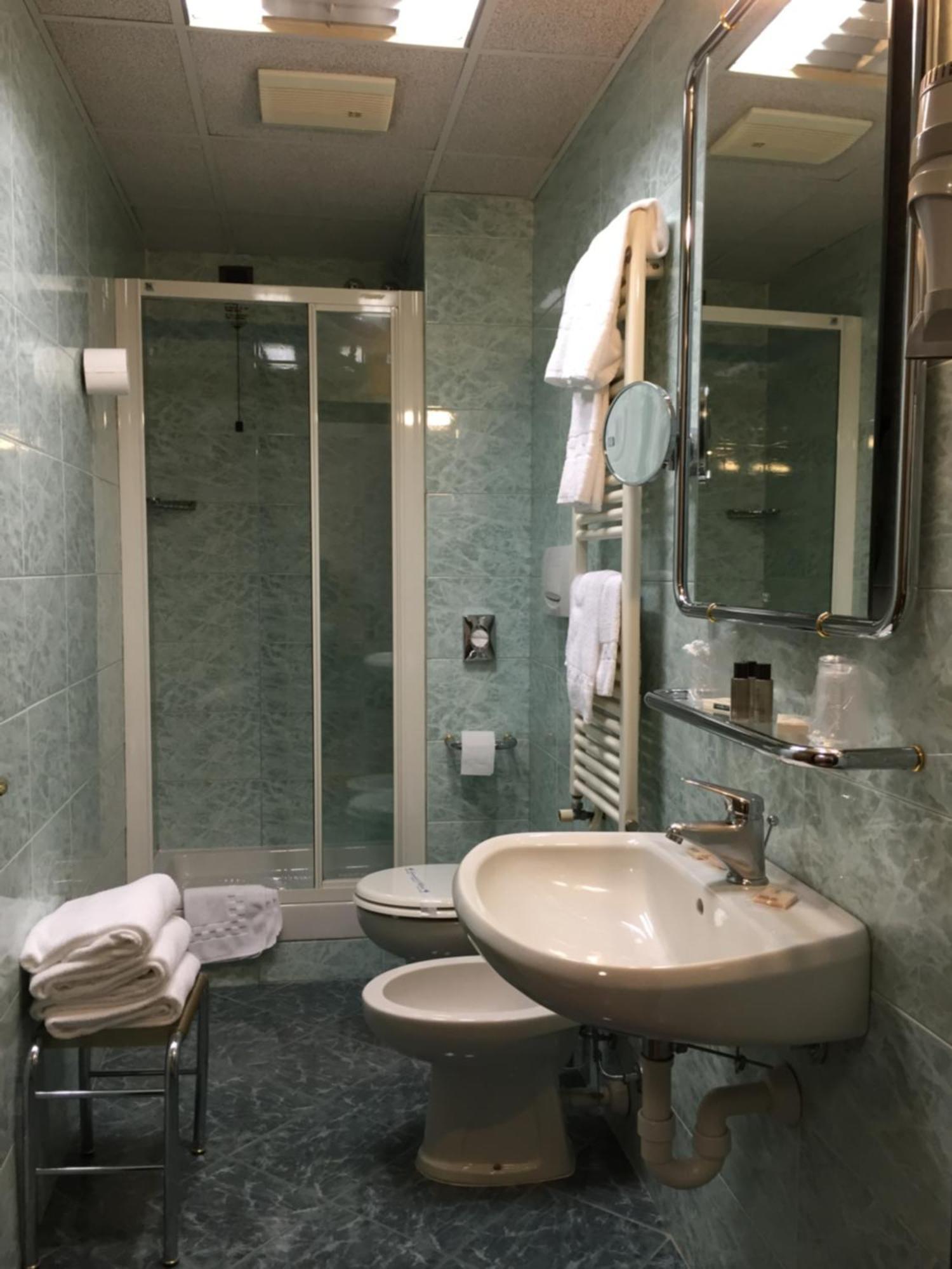 Hotel Iris Genova Camera foto